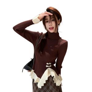 เสื้อชั้นในผ้าถักนิตติ้ง, เสื้อสตรีคอเต่า, การออกแบบที่แยบยลและเย็บปะติดปะต่อกัน, ฤดูใบไม้ร่วงและฤดูหนาวมาใหม่, การออกแบบที่ดี, ทรงสลิมฟิต, ความสูงสั้น, เสื้อสเวตเตอร์สุดชิค Lady Women Clothing ไหม  พรมกระดุมหน้า