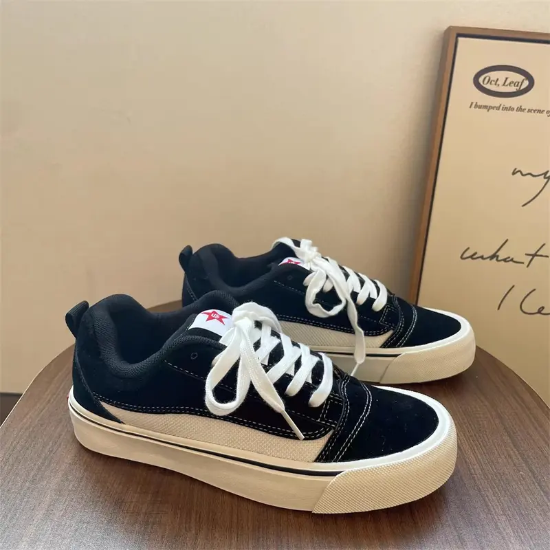 Giày sneaker nam nữ kiểu dáng cá tính chất liệu da lộn dày dặn 3