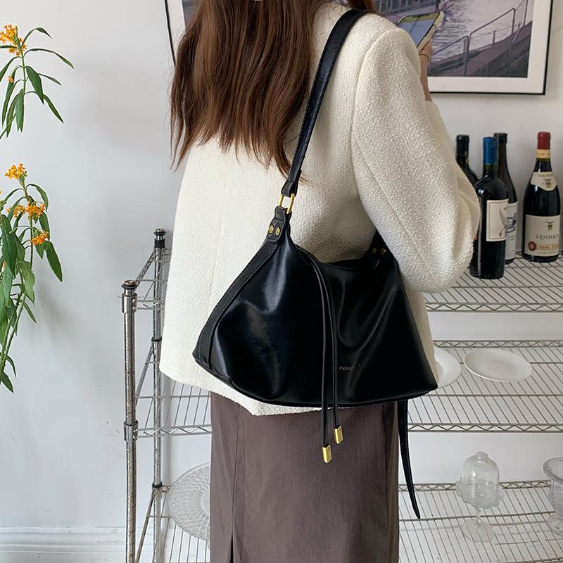 Product Introduction of Túi Tote Luật Hiện Đại Cho Nữ, Túi Đi Lại Chất Lượng Cao Mới, Thiết Kế Đặc Biệt, Túi Đưa Thư Đeo Vai Mềm 19