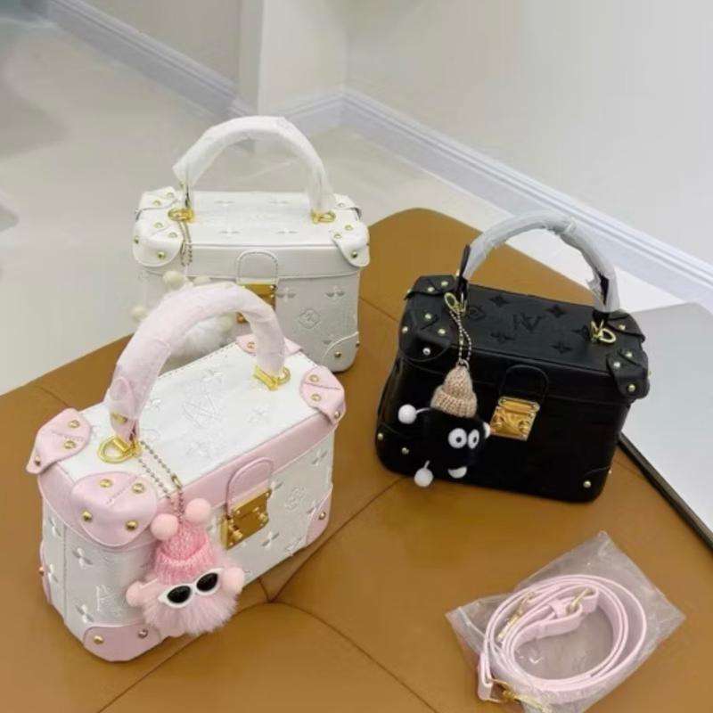 Túi xách thời trang (Sz 20) Túi cốp đứng đẹp, quai xách tay, tặng móc bông, thêu chần chỉ, khoá sập, quai dai đeo vai đep chéo Nữ Bag