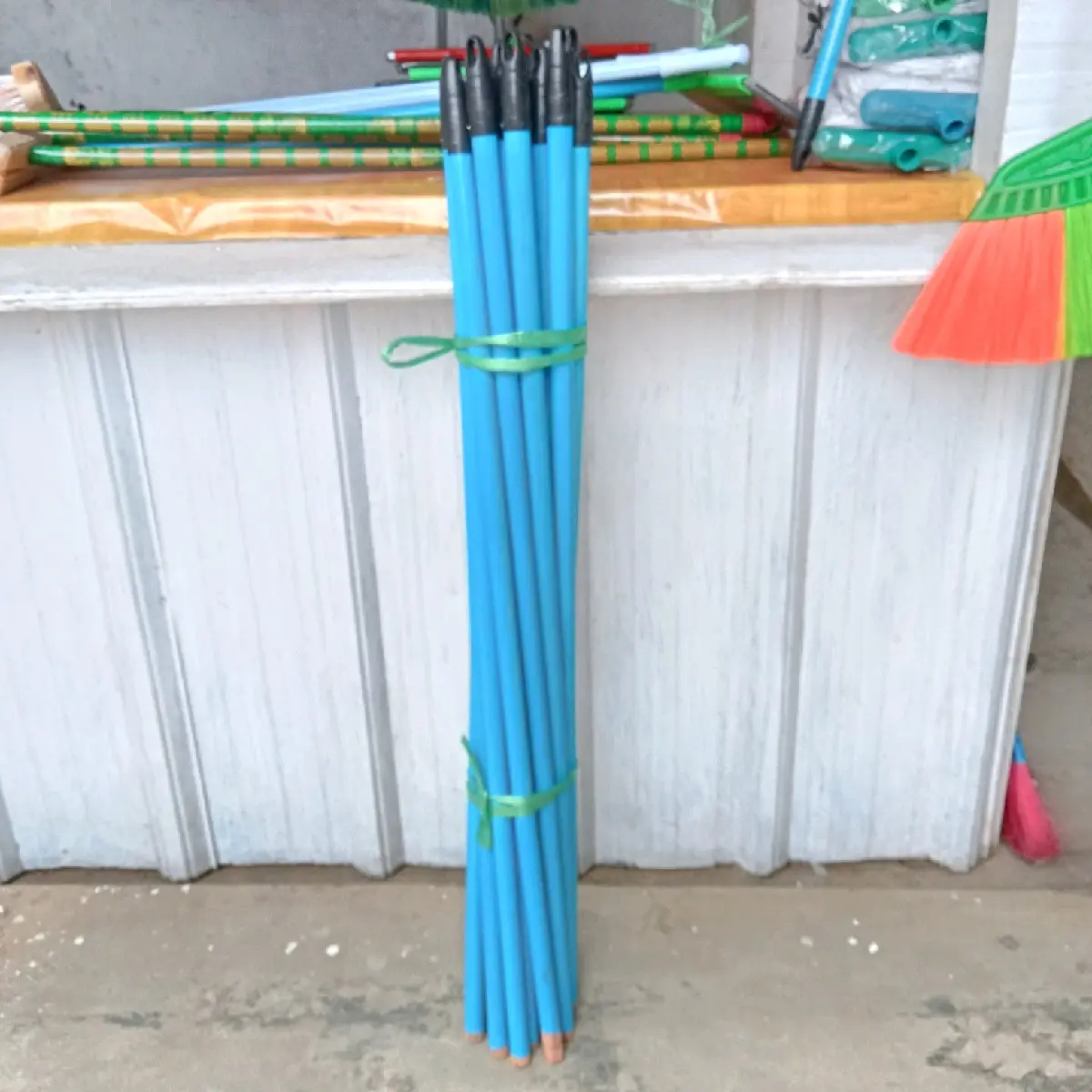 indichoco ( refill tongkat sapu , pel , wiper ) gagang sapu gagang sapu kayu gagang kayu untuk sapu pel gagang pel gagang pelan panjang kuat bagus awet dan tahan lama gratis ongkir paling murah