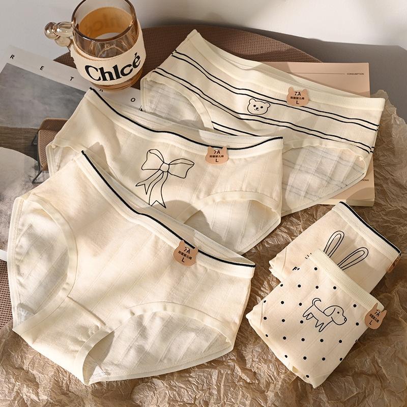 Product Introduction of 2025 Cotton Cartoon Printed Underwear for Women Elastic Hip Antibacterial Cotton Crotch Breathable Mid Waist Girl Student Underwear Fashion Best-Seller 37