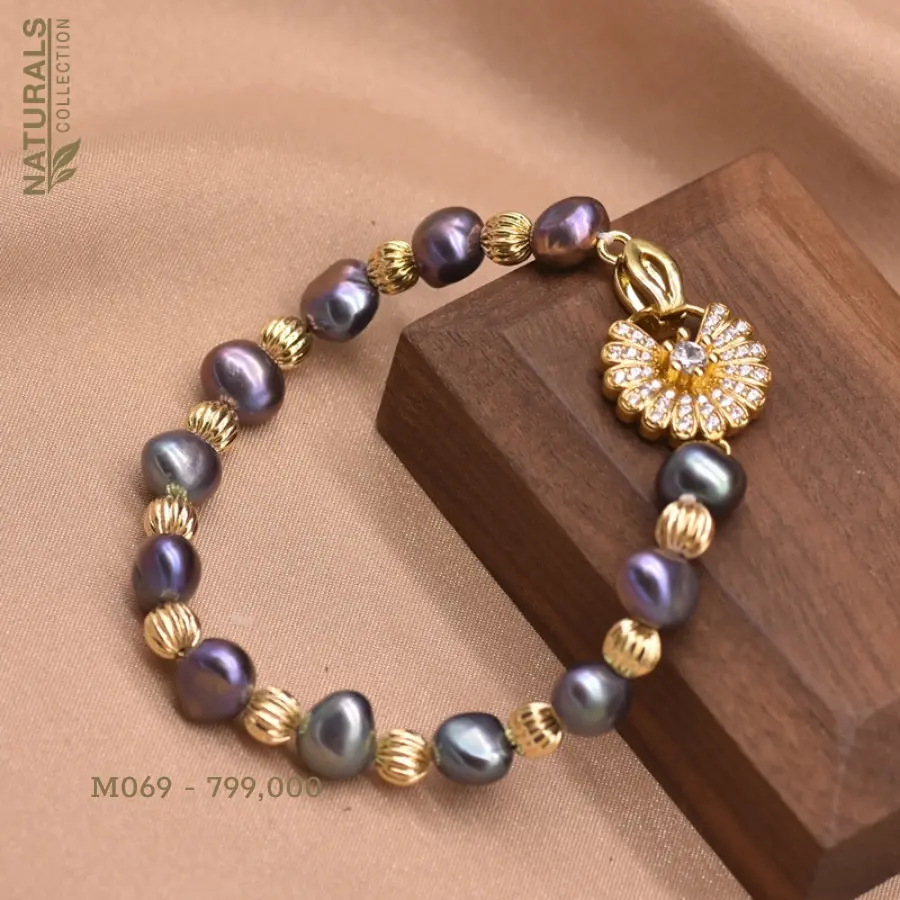 M068-Vòng tay ngọc trai đen thiên nhiên kẹm hạt mạ vàng 18K Natural Collection thiết kế sang trọng, tinh tế