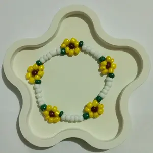 Gelang Manik Manik Bunga Kuning Beads