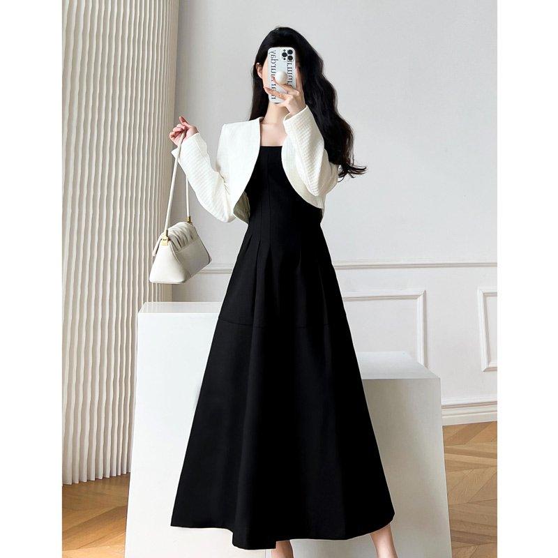 Product Introduction of Váy 2 dây đi biển, Đầm 2 dây dự tiệc Oni.Clothes, xẻ trước xếp ly eo ngực tôn eo dáng xinh xắn dễ phối, vải kate cao cấp Dress 19