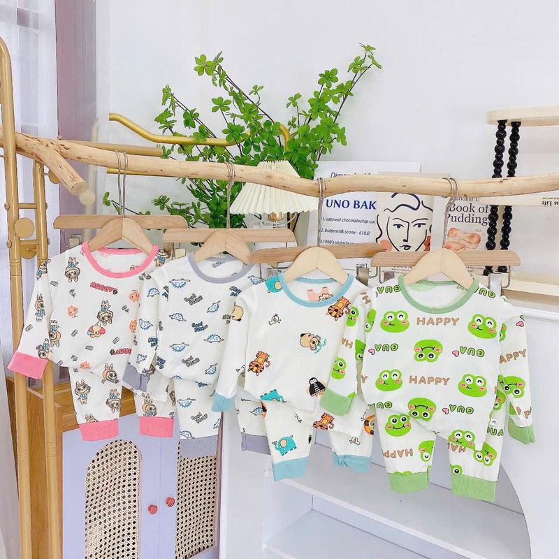 ComBo 4 Bộ ( Tặng 1 Bộ ) Quần Áo Dài Tay Mẫu Ngẫu Nhiên Chất Liệu Tăm Lạnh Dành Cho Bé Từ 0-4 Tuổi ( 4-16Kg )