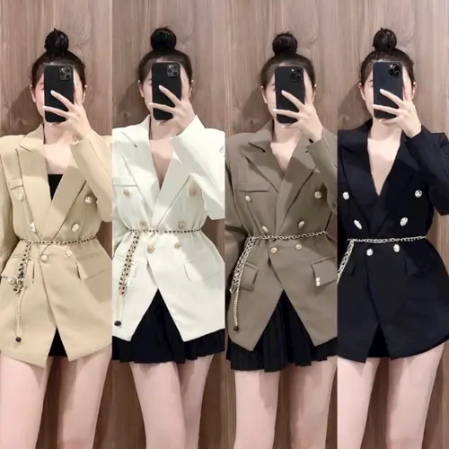 Áo blazer trơn kèm đai xích