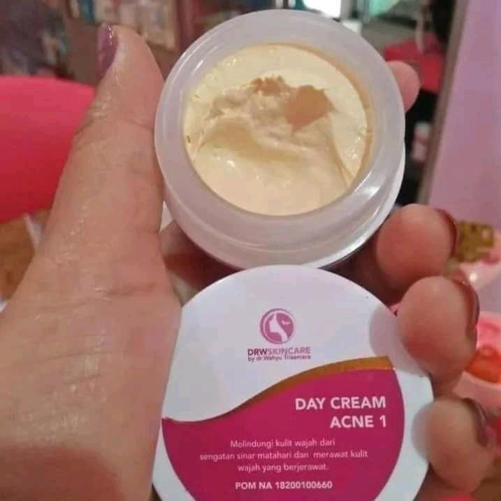 DAY CREAM ACNE 1. / CREAM SIANG ACNE 1 DRW SKINCARE BPOM Berminyak Perawatan Wajah Berjerawat Bruntusan 0