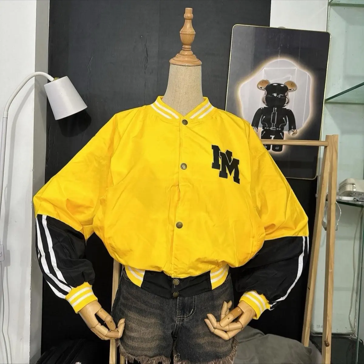 Áo khoác dù cổ trụ fom ngắn nữ 2 lớp ( có dây rút + 2 túi ngoài + logo in ) Top Women Jacket