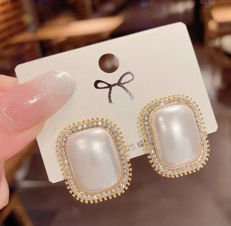 Pearl Earrings 0
