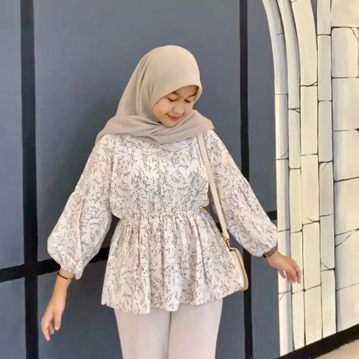 OLLA BLOUSE FLOWY KERUT MOTIF BUNGA KOREAN STYLE Atasan Wanita Casual