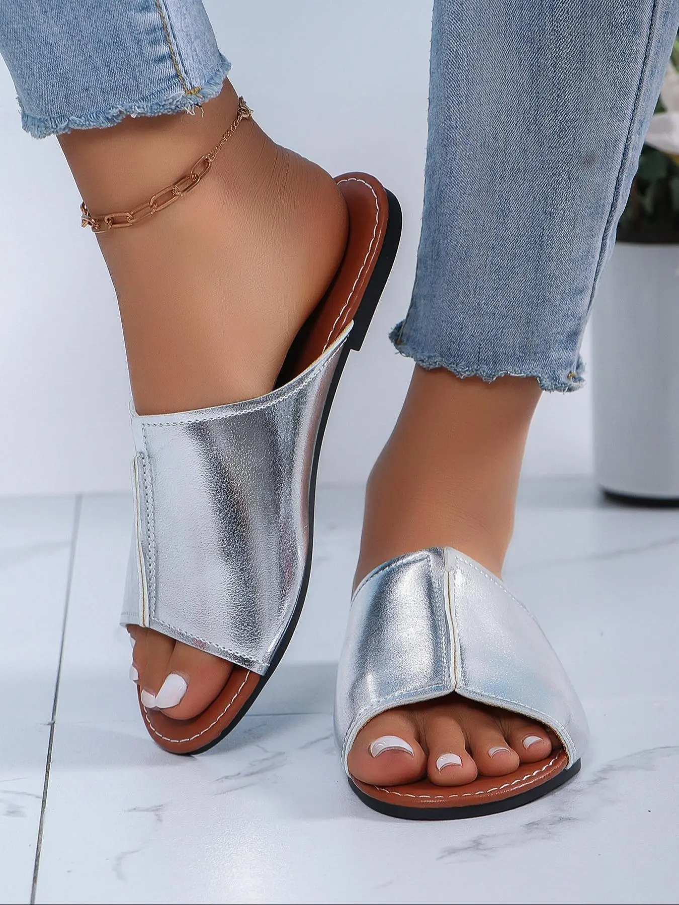 Women's Fashionable Metallic Slide Sandals, Casual Fashion Slippers, Comfortable Flat Sandals for Summer, Non-slip Slippers for Indoor & Outdoor Wear