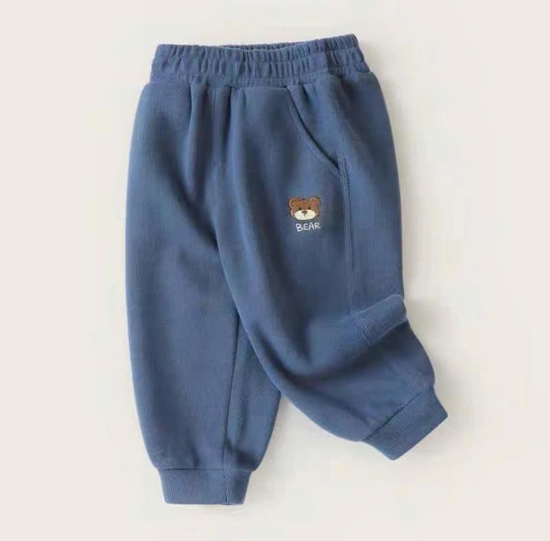 quần nỉ cho bé trai ,quần jean bé trai ,quần thu đông cho bé trai,mẫu thêu gấu size 7--25 kg chất nỉ mềm mặc thoải mái dễ chụi