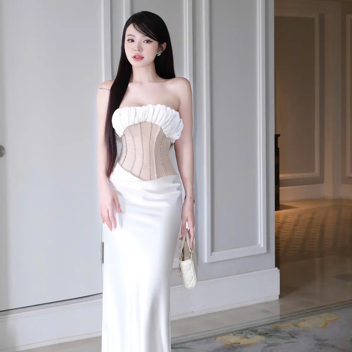 BODY LỤA CÚP NẸP NHÚP KẾT ĐÁ ĐUÔI CÁ DÀI .