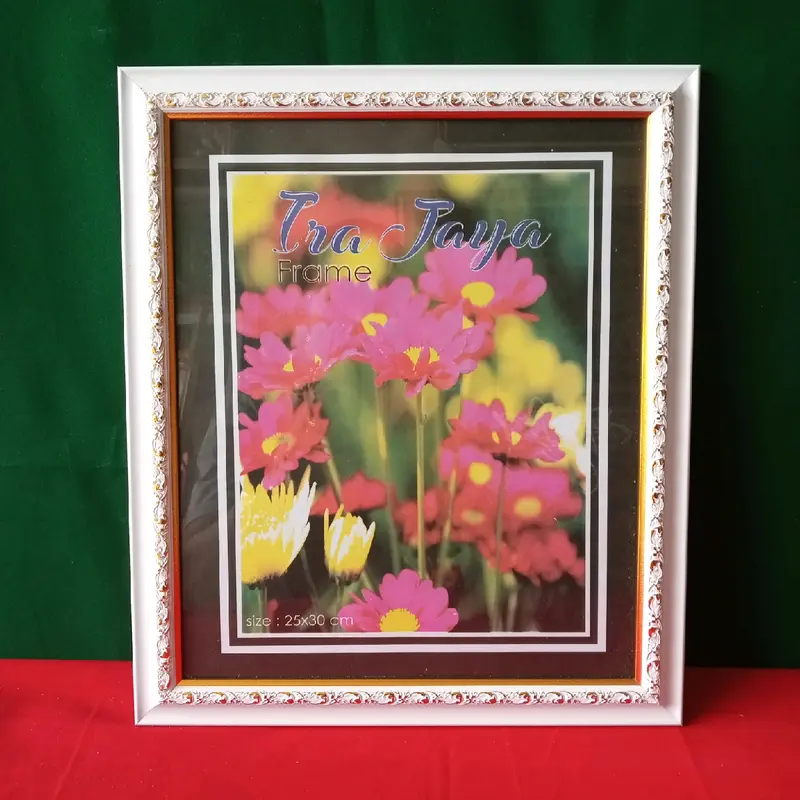 Bingkai / Frame foto ukuran 12R (25x30cm) 4