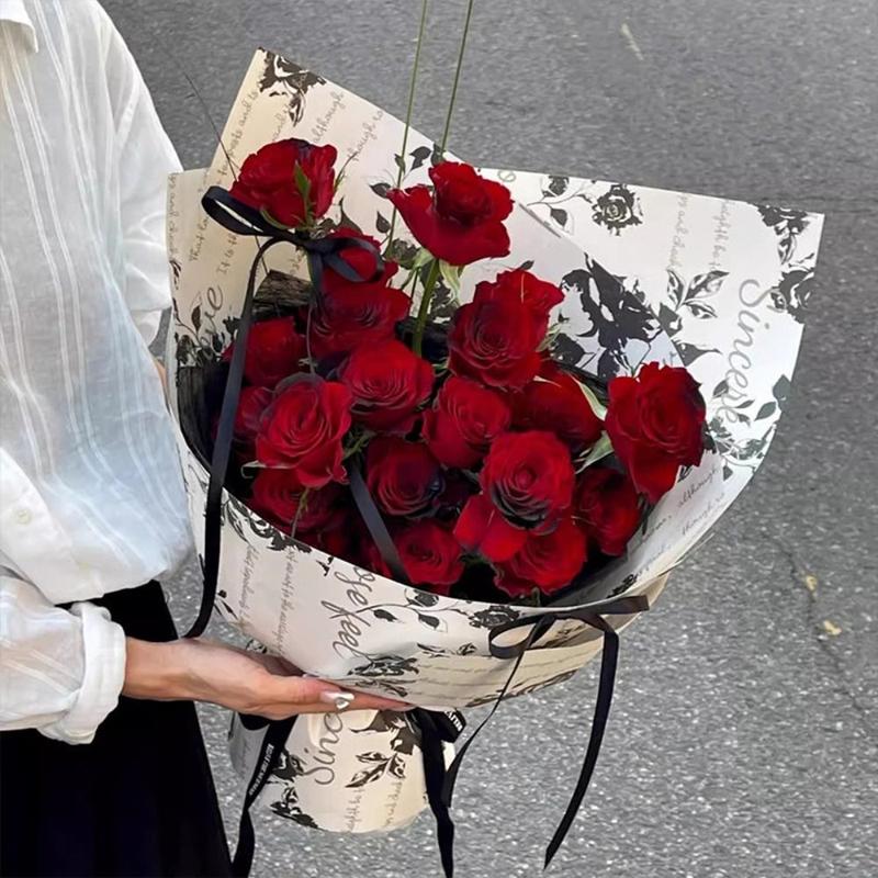 Product Introduction of 10pcs Creative Floral Pattern Rose Flower Packaging Paper Antique Romantic Bouquet Wrapping Paper Kraft Paper Waterproof Gift Packaging Paper Wedding Birthday Party 8