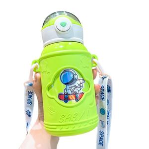 Cawan Tertebat Kanak-kanak, Reka Bentuk Angkasawan, Diperbuat daripada Keluli Tahan Karat 316, dengan Straw, Cawan Air, Tampan, Bernilai, Sesuai untuk Selebriti Internet, Kapasiti Besar, Cawan Perut Luar Hijau Kitchenware Merah termos  nasi  kain  lap