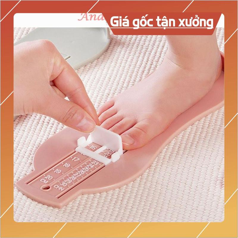 Dụng cụ đo chân cho bé từ 0 - 8 tuổi,giúp bố mẹ có thể chọn size giày dép phù hợp cho bé
