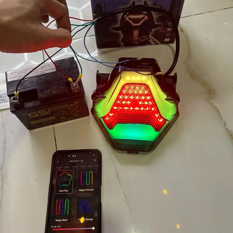 Đèn hậu TST exciter 150 chỉnh nhiều màu viền bằng app điện thoại 0