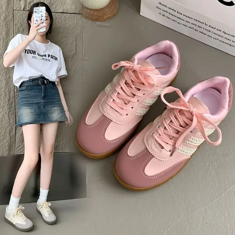 S008 - Sepatu Sneaker Fashion Wanita Kekinian Sepatu Lentur Nyaman Dipake Sepatu Casual Ala Korea Style Shoes Sport Kasual Putih 1