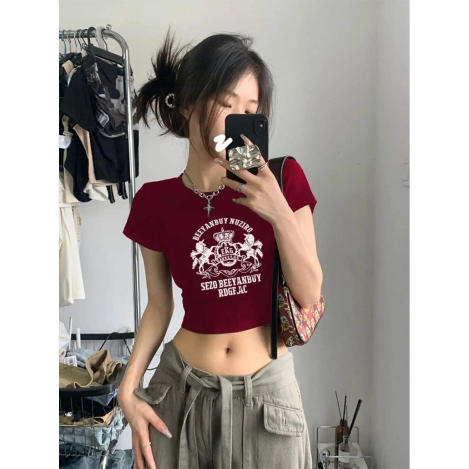 Áo Phông Ngắn Tay Vai, Cô Gái Nóng Bỏng Mỹ, Nữ Mùa Hè Mới, Bó Sát Vừa Vặn, Thiết Kế Đẹp, Cropped Độc Đáo, Dễ Thương Và Gợi Cảm, Áo Trên