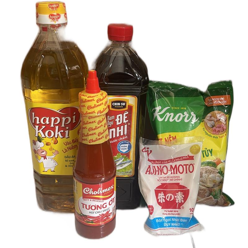 Combo gia vị 5 món Cholimex bao gồm chai dầu ăn happi 1lit, chai nước mắm đệ nhị, gói hạt nêm knorr 170g, gói bột ngọt 100g, và chai tương ớt . dầu  ăn