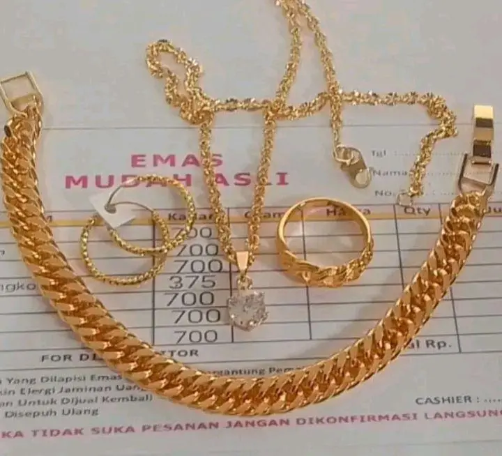 satu set perhiasan wanita berlapis Muda 700k free nota