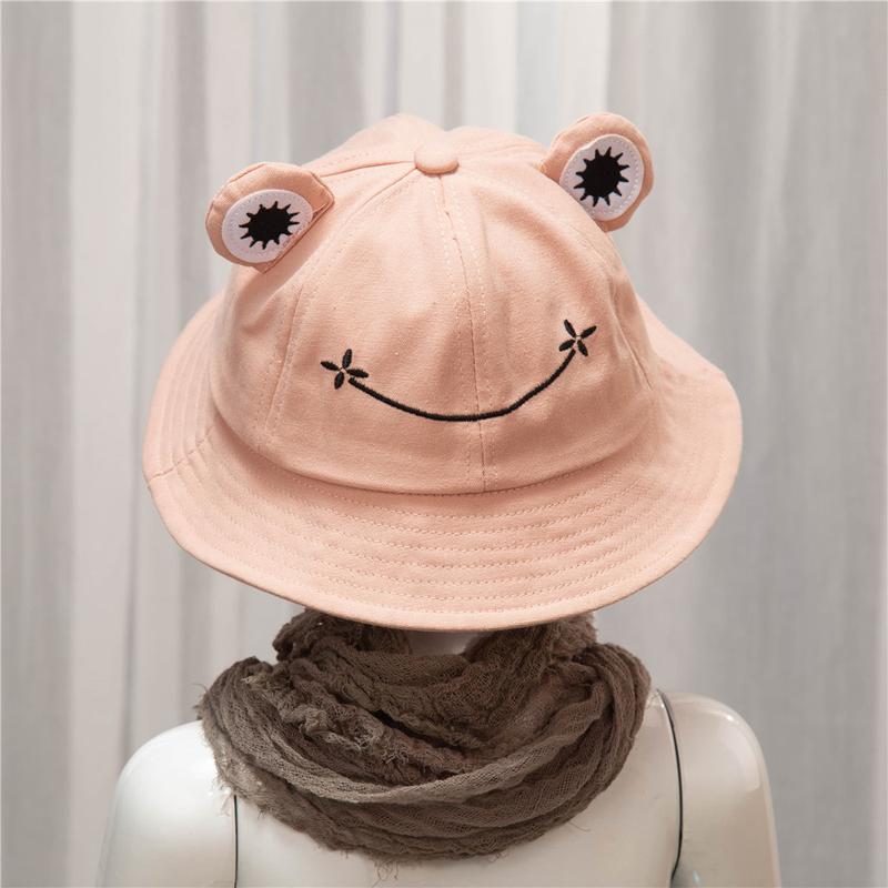 Product Introduction of Sunscreen Frog Hat Versatile Frog Design Breathable Fashion Bucket Hat Fashionable Lightweight Bucket Hat for Summer Accessory Autumn Fashion Beach 3