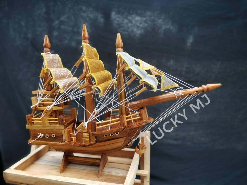 Product Introduction of เรือสำเภาทอง ทำจากไม้สักลงสีเงาขนาดไซส์​A,B,Cรายละเอียด​ข้างล่างคะ 9