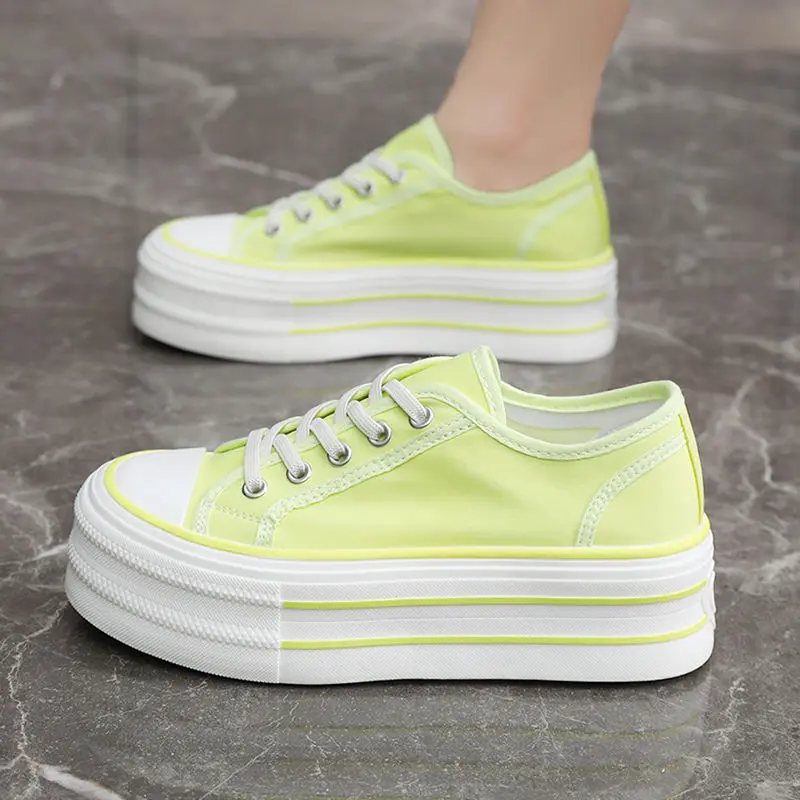 Women's Canvas Shoes 2024 Summer New Outdoor Versatile Shoes Breathable Casual Skateboard Shoes Platform Summer White Shoes Girl Runner Training Sneakers