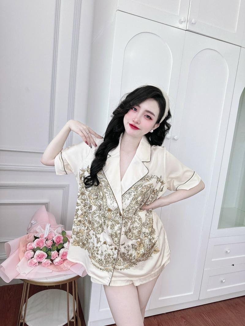 Product Introduction of Đồ bộ đùi lụa Latin fom vest 4 cúc bọc - size dưới 70kg  Women 7