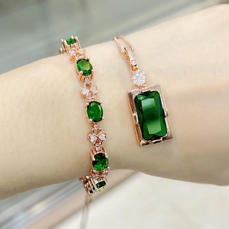 Product Introduction of Rose Gold Plated Emerald Diamond Earrings Ring Pendant Necklace Jewelry Set Exquisite Green Diamond Jewelry cincin perak ring silver silver diamond cincin perak lelaki 23