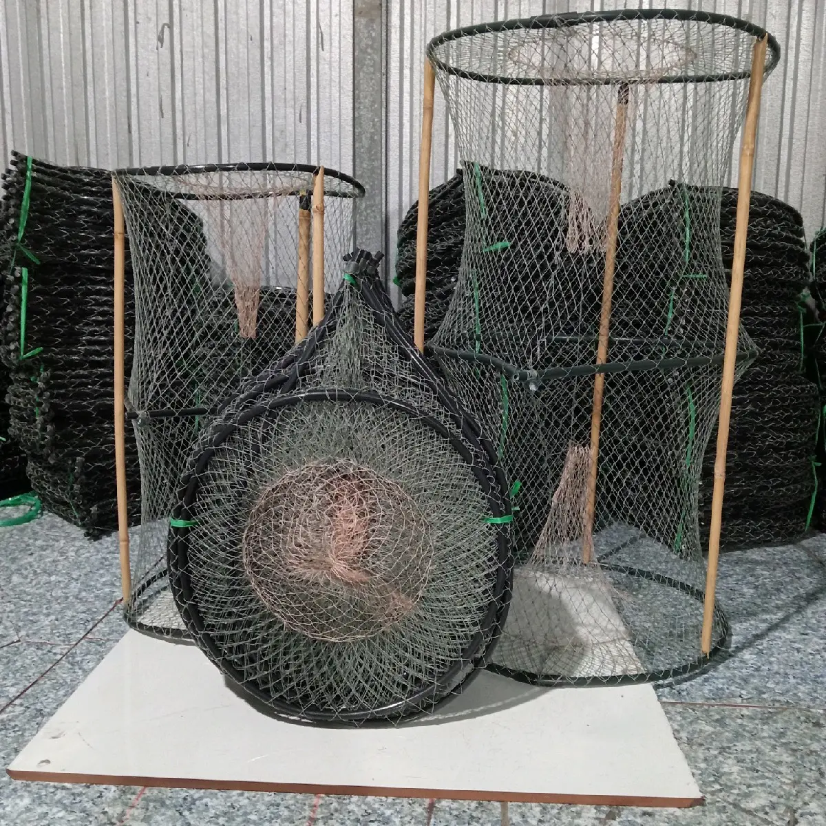 lờ cá vành nhựa không cần mồi kích thước 30*52 số lượng 20 cái