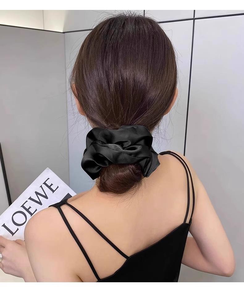 Product Introduction of Silk Soft Pillow Scrunchie for Women, Sleep Hair Accessory, Hair Tie, High-Grade Loose Hair Band, Hair Care Hair Rope 6