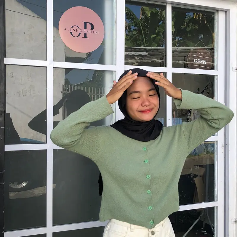 Cardigan Crop Rajut Wanita | Slim Fit Body Ld 90cm Knitwear 6