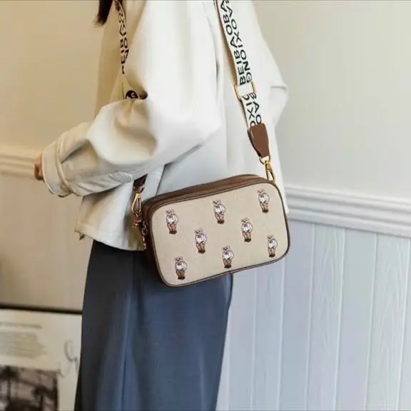 Balo Gấu đứng 22cm - Cho các Nàng đi chơi siêu xinh