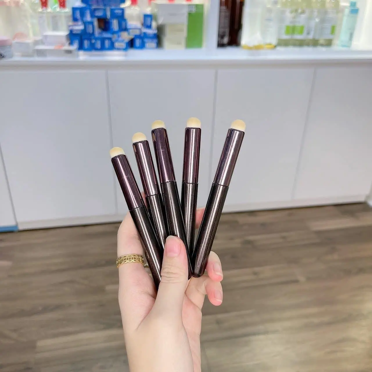 Cọ tán son ombre đầu tròn