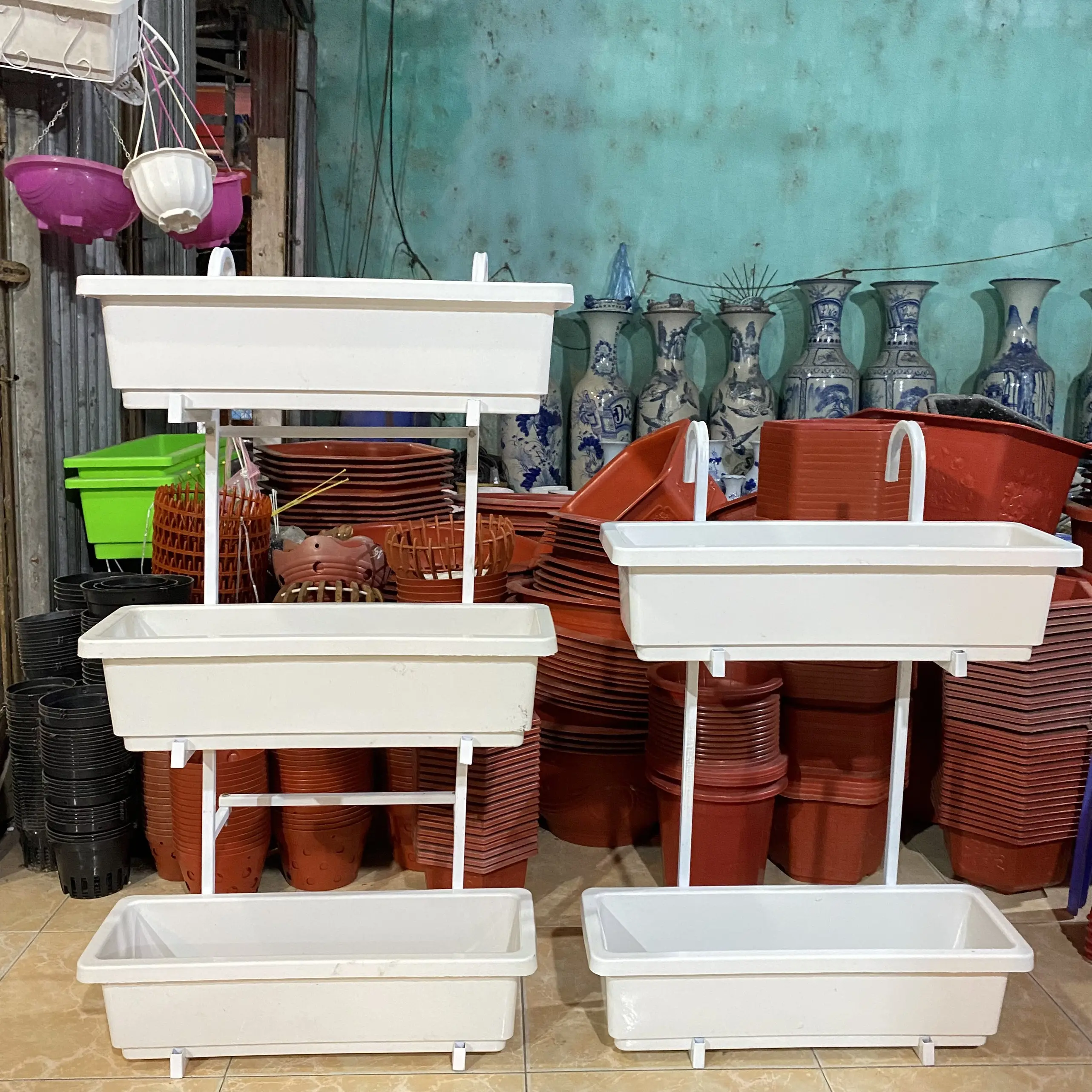 COMBO Chậu trồng rau và Kệ sắt 3 tầng treo ban công, giá treo chắc chắn, tiết kiệm diện tích ban công, phù hợp chung cư, Khung sắt giá treo trang trí trông hoa ban công chắc chắn