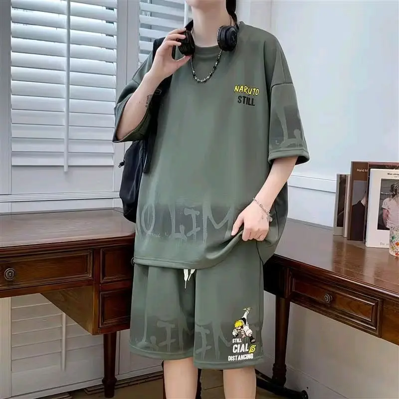 bộ thể thao thiết kế theo phong cách thể thao cho bé trai tự tin khi vận động