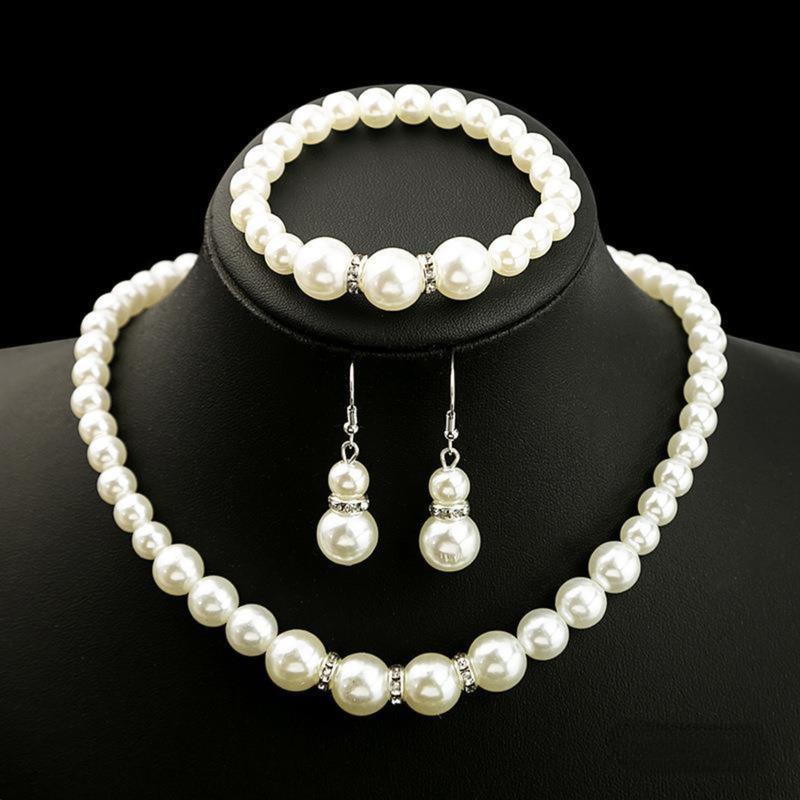 Product Introduction of Creative Imitation Pearl Necklace Bracelet Earring Set Three-Piece Set Bridal Accessories 2