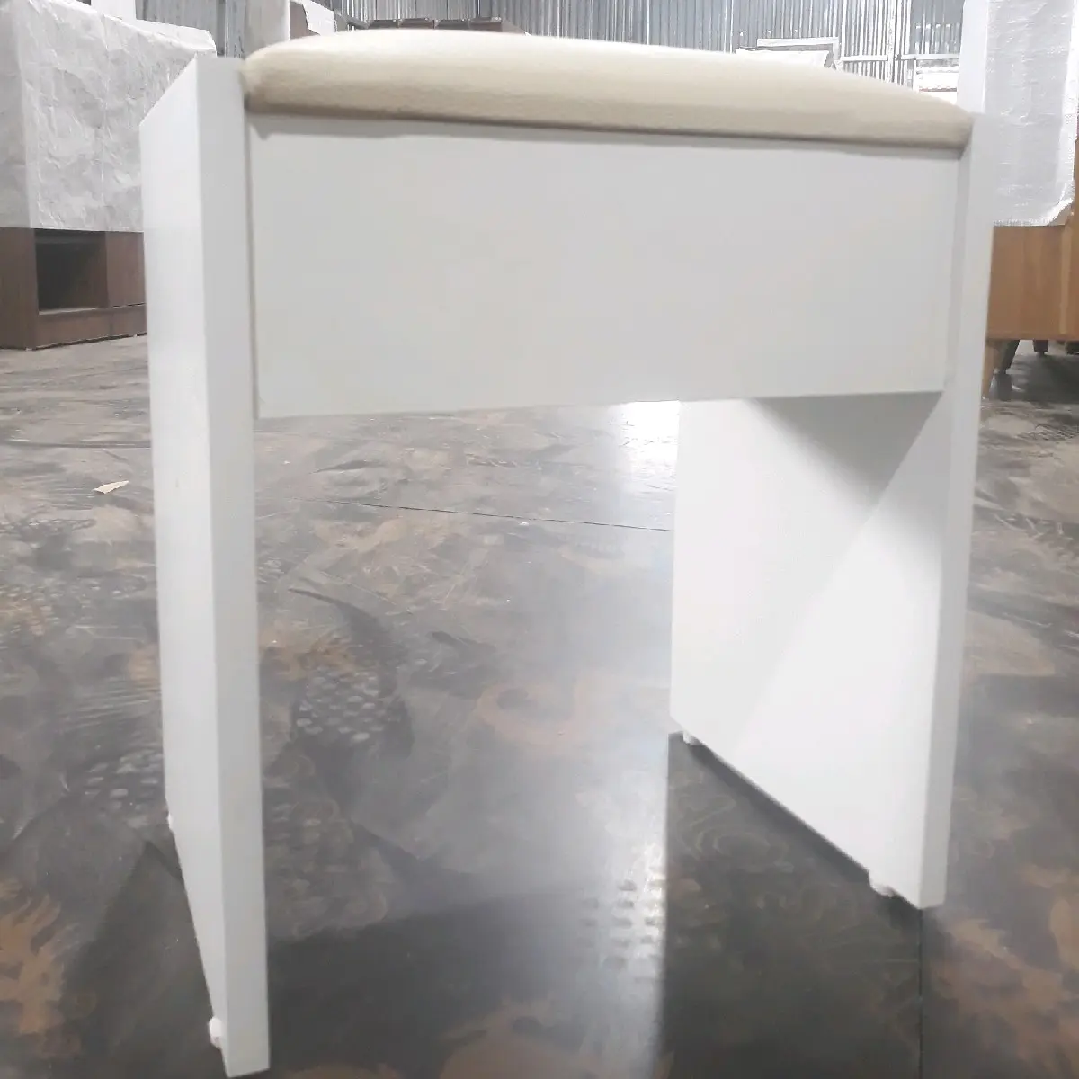 ghế đôn ngồi bàn phấn Đã lắp ráp