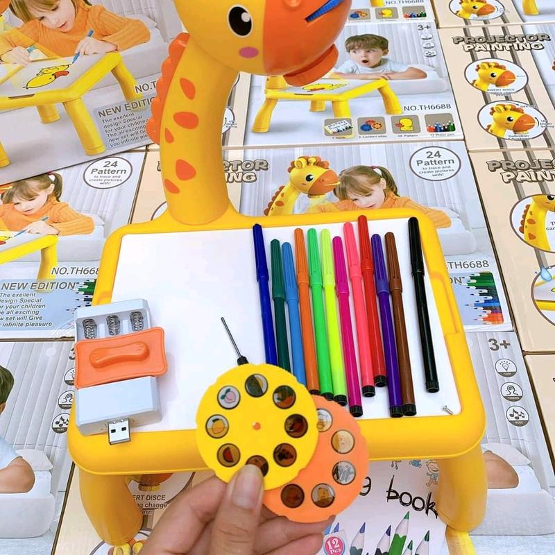 ( PIN SẠC) BỘ ĐỒ CHƠI BÀN ĐÈN VẼ MÁY CHIẾU HƯƠU XINH - BÀN VẼ THÔNG MINH (TẶNG KÈM 12 BÚT MÀU VẼ) Toy