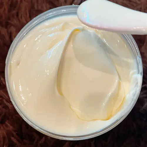 Kem Tẩy T r ắ n g N h a n h B o d y Hũ 2.5.0g - Kem Thấ m, khô ng bế t, khô ng l ộ v ân, khô ng c ần tr ùm ủ, mùi thơ m nướ c ho a Th Kem Ngân Thư Beauty