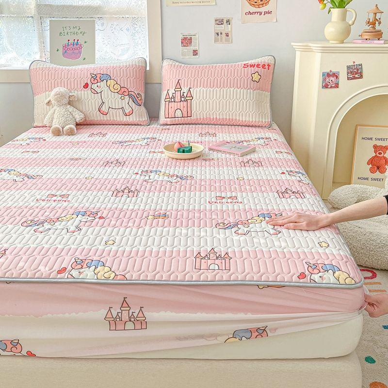Product Introduction of 2025 Latex Cooling Mattress Cover Single Piece Summer Ice Silk Bedspread Set Three-Piece New Mattress Protector Cover Bed Sheet 9