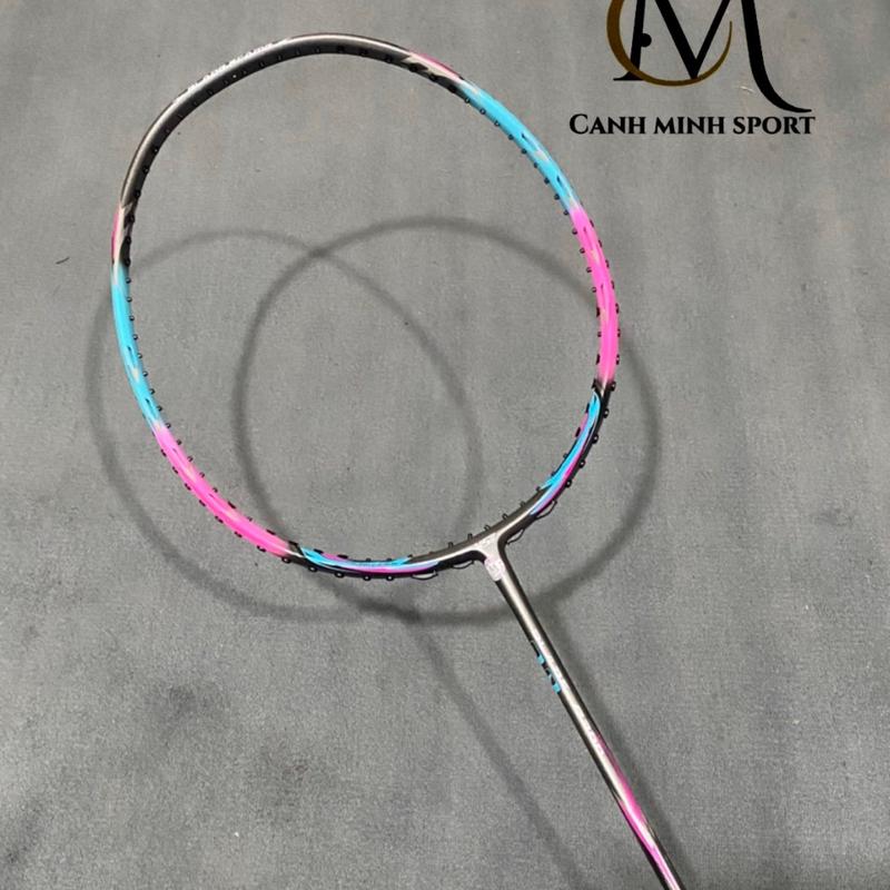 Vợt cầu lông vs blade 8300 chính hãng ( tặng 1 quấn cán 1 cước ( căng luôn ) 1 bao vợt đơn