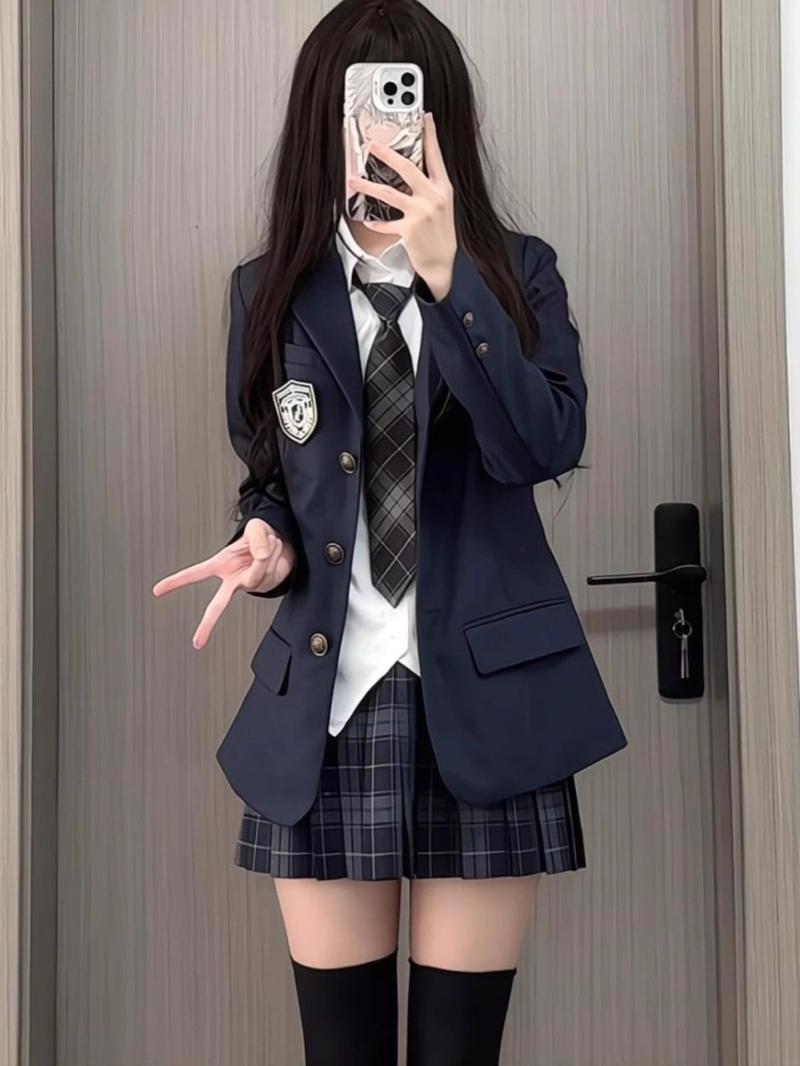 Product Introduction of Áo Khoác Vest JK, Nữ, Chính Hãng, Thích Hợp Cho Trường Học, Phong Cách Preppy, Đồng Phục Vest Đen Hải Quân Bộ Đồ Ba Mảnh, Được Bán Bởi Benzuozhong, Năm 2025 2