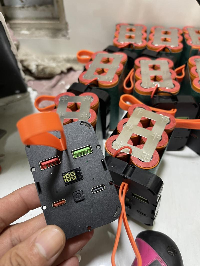 Product Introduction of SẠC DỰ PHÒNG 22.5W - 30.000mah SẠC NHANH - PIN TRÒN LION - NHỎ GỌN VỎ NHÔM 6 CELL PIN LI-ION 21700 || Tuyenergy 12