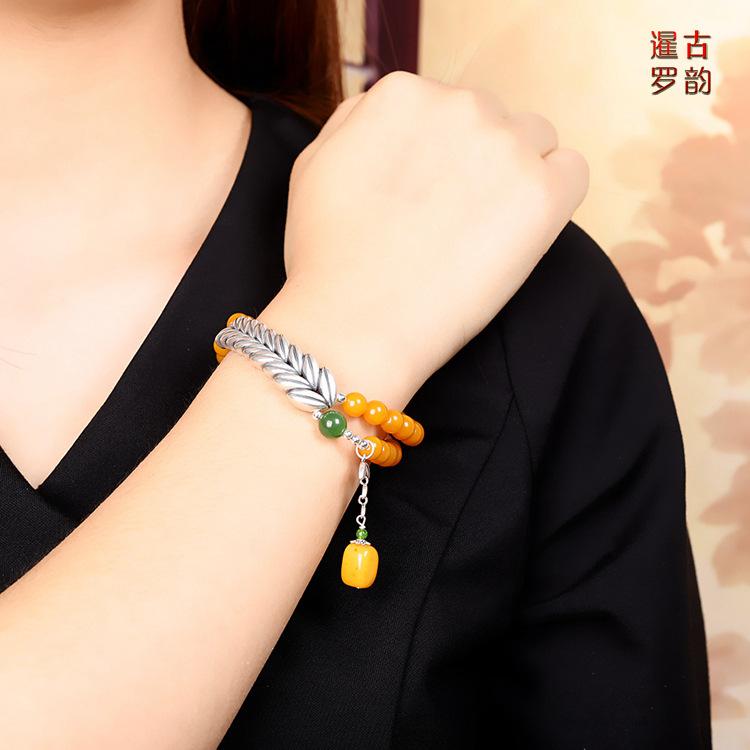 Product Introduction of S925 Sterling Silver Bracelet Natural Resin Amber Jade Bracelet Fashionable Women's Bracelet 5