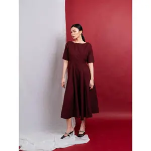 [Jexiva] - Allura Midi Dress | Elegant feminim Dress midi | Gaun midi lengan pendek | Outfit Modern | Dress panjang midi A-line | Dress Semiwool casual | Dress semiformal | Maroon Hitam Putih Emerald Green