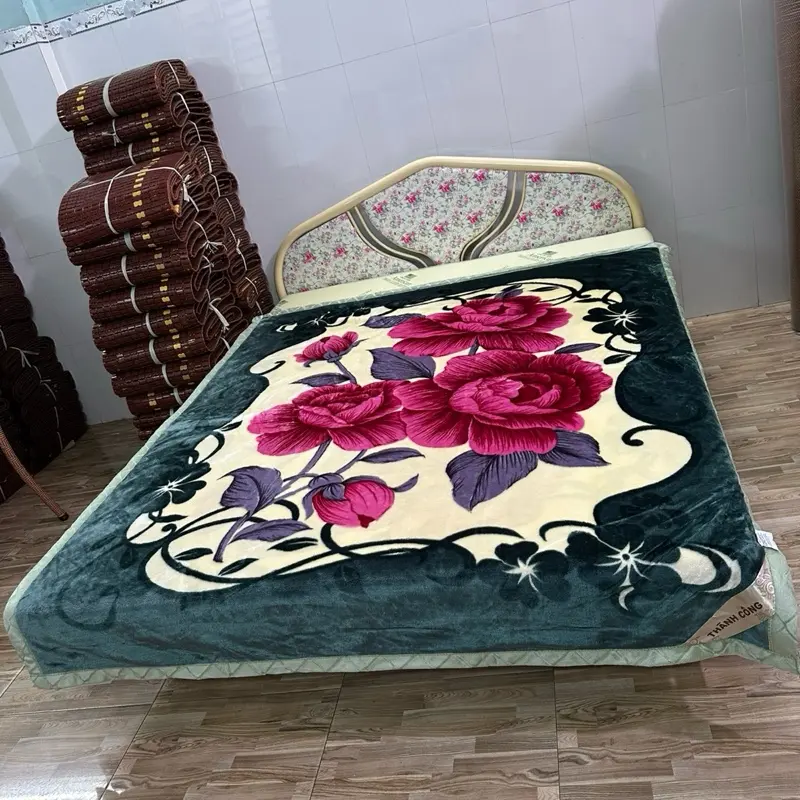 CHĂN TUYẾT NHUNG 2 LỚP CAO CẤP MỀM MỊN đủ kích thước 1m6-2m cân nặng thực tế 1.7kg .( nhận hàng trước tết) chăn  mùa  đông 4